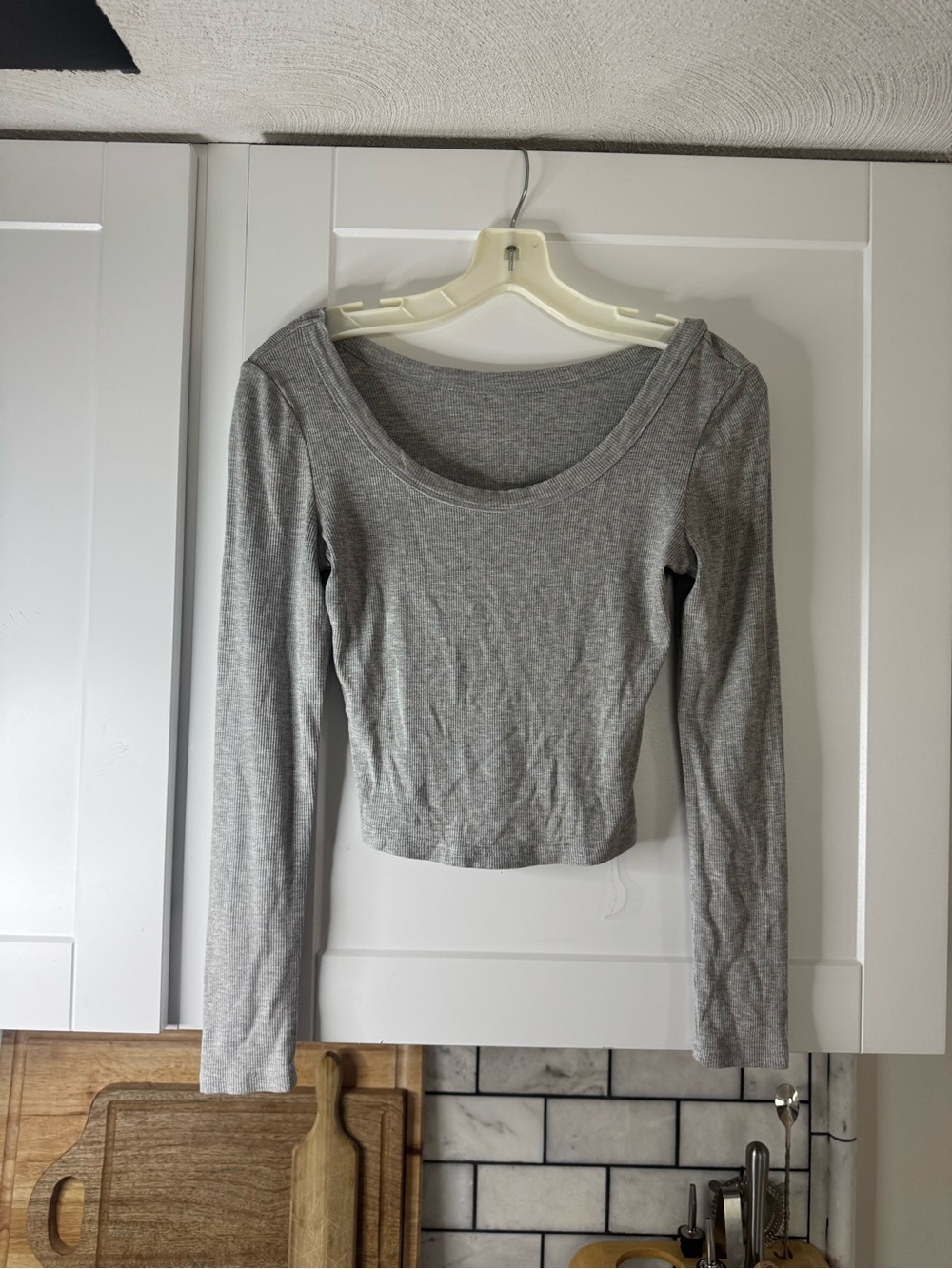 Long sleeve crop top